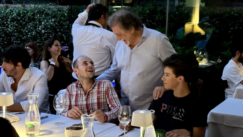 Stefano Fagioli con il produttore Maxime Crotet e il fratello