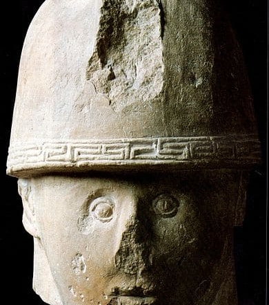 Il guerriero di Numana, opera dei Piceni, si trova nel museo archeologico nazionale delle Marche